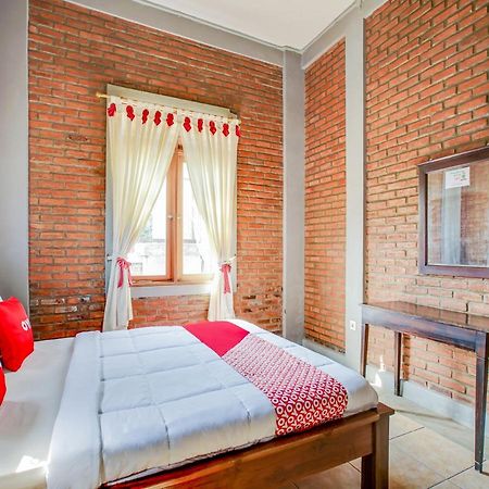 Oyo 3896 Villa Pesona Wisata Puncak Cianjur Eksteriør billede