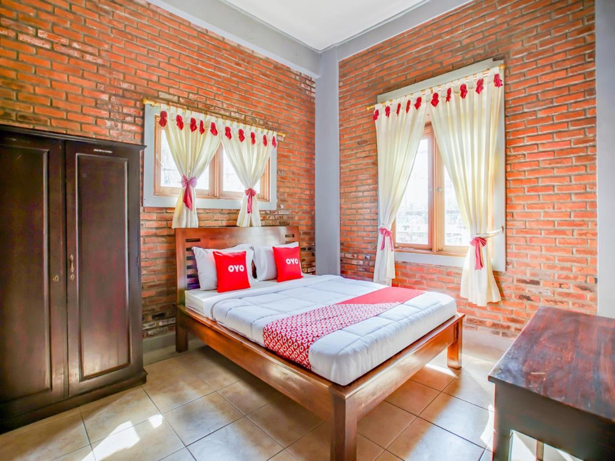 Oyo 3896 Villa Pesona Wisata Puncak Cianjur Eksteriør billede